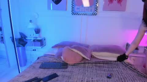Snapshot of zoe_lynch_ chatting on July 10, 12:19 pm Zoe Lynch online show from July 10, 12:19 pm