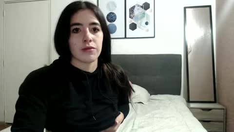 Snapshot of zoe_mill33r chatting on February 26, 3:53 am Zoe online show from February 26, 3:53 am