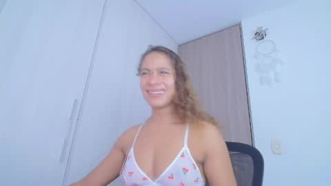 zoe online show from April 6, 11:49 pm