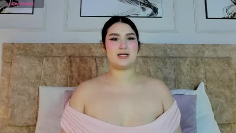 zoe_moon__ online show from April 15, 11:50 am