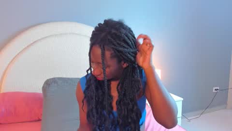 Snapshot of zoe_pinkett chatting on February 26, 4:33 am zoe_pinkett online show from February 26, 4:33 am