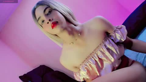 ZOE online show from February 4, 7:09 pm