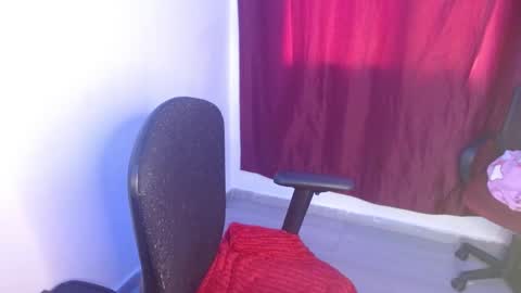 ZOE online show from February 24, 9:20 pm