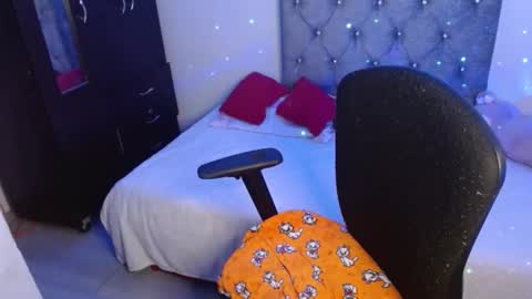 ZOE online show from March 6, 11:53 pm