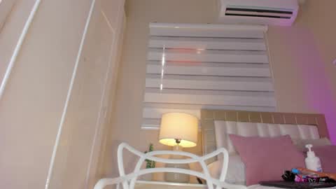 Hi guys i am Zoe  online show from February 6, 5:40 pm