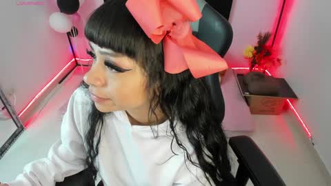 zoe_sullivan_ online show from December 20, 9:43 am