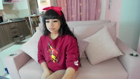 zoe_sullivan_ online show from January 16, 9:37 am