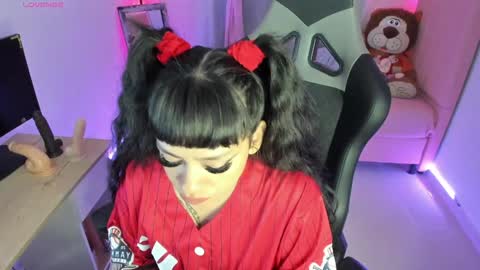 zoe_sullivan_ online show from January 31, 9:48 am