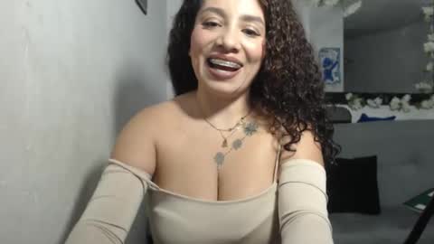 zoe tai online show from December 5, 1:14 am