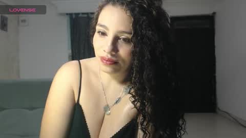 zoe tai online show from March 4, 1:11 am