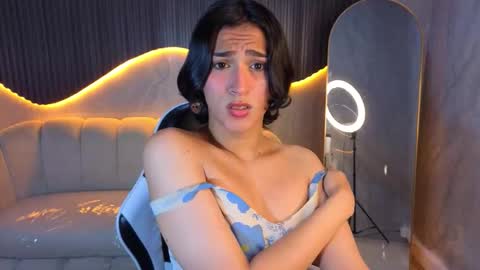 Zoe online show from March 2, 8:04 pm