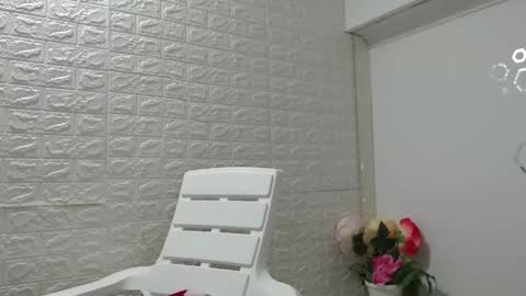 Snapshot of zoe_velvet chatting on September 21, 9:49 pm Carolina online show from September 21, 9:49 pm