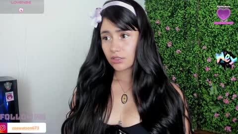 Snapshot of zoe_wattson chatting on January 10, 2:46 am Zoe online show from January 10, 2:46 am