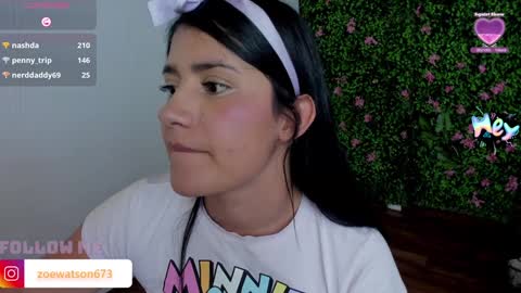 Snapshot of zoe_wattson chatting on February 2, 6:04 am Zoe online show from February 2, 6:04 am