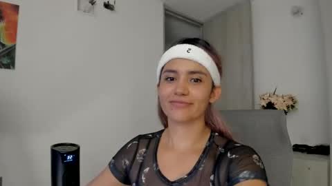 Zoe online show from June 25, 2:22 am