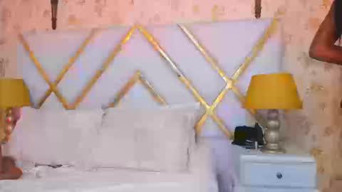 Zoecarrter online show from September 9, 7:35 pm