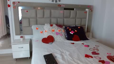 ZOE online show from February 14, 5:36 pm