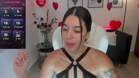 Snapshot of zoee_jackson chatting on February 17, 6:59 pm  zoee jackson online show from February 17, 6:59 pm