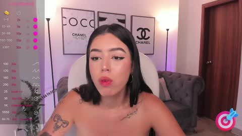 Snapshot of zoee_jackson chatting on March 1, 9:48 pm  zoee jackson online show from March 1, 9:48 pm