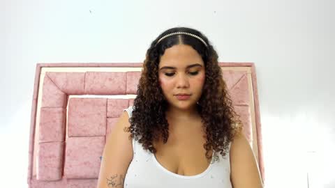 zoee online show from December 17, 6:56 am