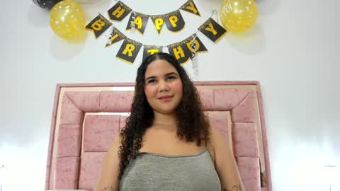 zoee online show from December 21, 7:03 am