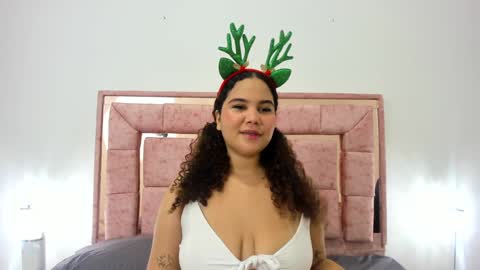 zoee online show from December 28, 2:43 am