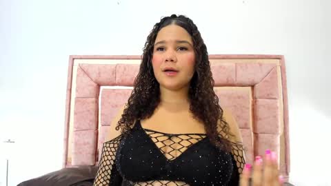 zoee online show from January 25, 3:09 am