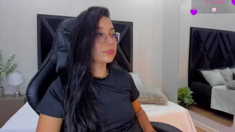 Zoe 3 online show from May 13, 6:16 pm