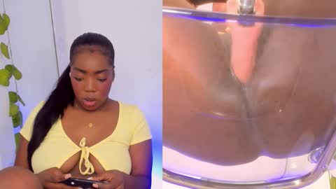 Snapshot of zoeethompson_cm chatting on September 24, 11:24 am online show from September 24, 11:24 am