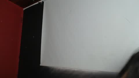 Laura  online show from January 16, 2:30 pm