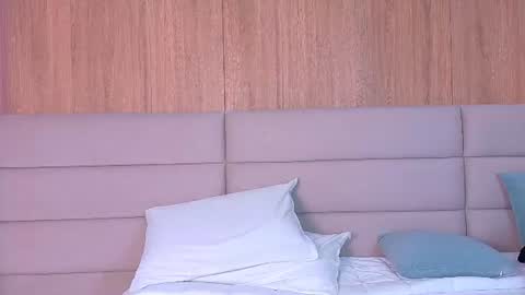 Zoe online show from July 19, 1:15 pm