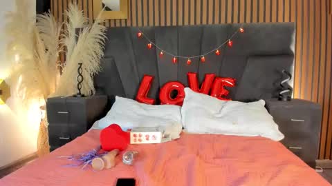 Snapshot of zoehpeterr_ chatting on February 15, 9:22 pm Zoeh online show from February 15, 9:22 pm