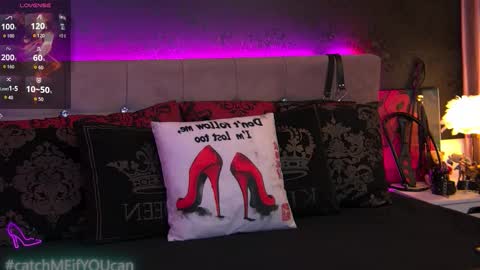 ZoeMesmerize online show from February 16, 9:49 am