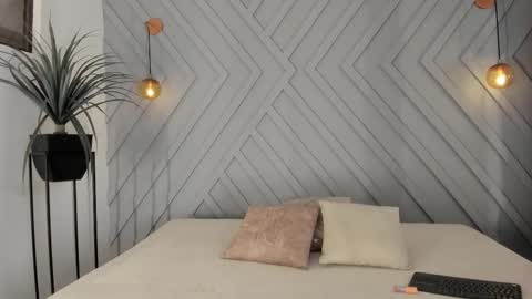 Zoe online show from March 15, 1:17 pm