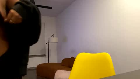 Zoe online show from June 3, 8:17 am
