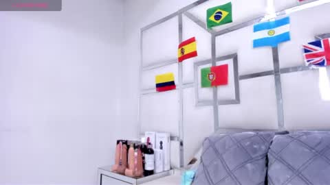 ZoeSwam online show from June 16, 1:25 pm
