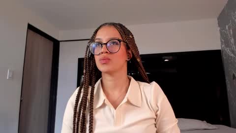 Snapshot of zoewestt chatting on October 3, 2:58 pm Zoe online show from October 3, 2:58 pm