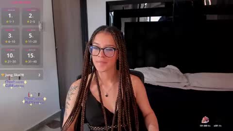 Snapshot of zoewestt chatting on October 8, 3:09 pm Zoe online show from October 8, 3:09 pm