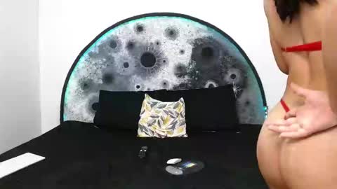 Snapshot of zoey_jayden chatting on February 11, 11:54 pm Zoey Jayden online show from February 11, 11:54 pm