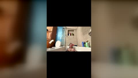 Zoey Portland online show from February 4, 9:15 am