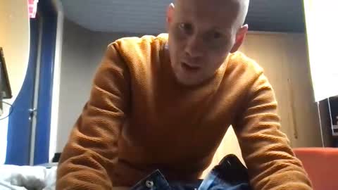 zolexthomas online show from March 7, 4:15 pm