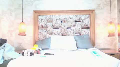 zoley  online show from January 19, 3:10 am