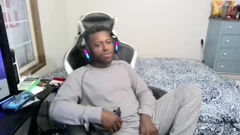 Snapshot of zoneingout chatting on December 26, 9:26 pm zoneingout online show from December 26, 9:26 pm