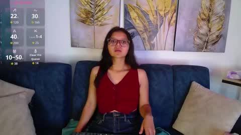 Snapshot of zoow_bluussh chatting on February 10, 12:09 pm Zoe online show from February 10, 12:09 pm