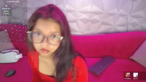 Snapshot of zoow_bluussh chatting on February 13, 1:51 pm Zoe online show from February 13, 1:51 pm