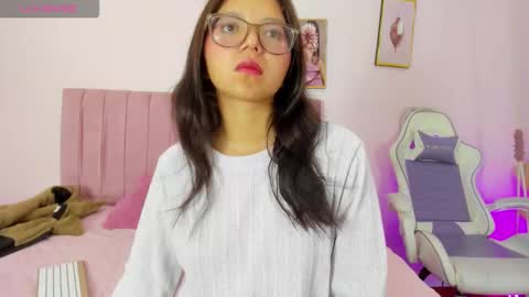 Zoe online show from March 26, 12:00 pm