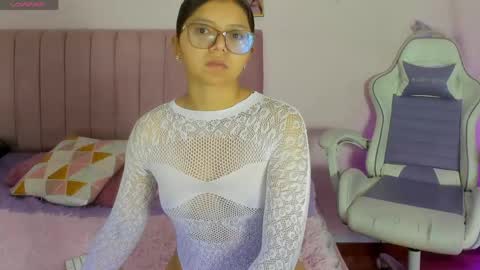 Zoe online show from April 13, 12:32 pm