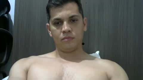 Snapshot of zoro_00 chatting on November 24, 12:21 am zoro_00 online show from November 24, 12:21 am