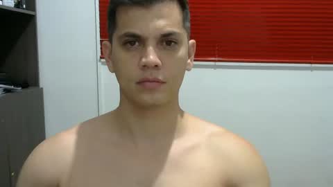 Snapshot of zoro_00 chatting on February 7, 11:52 pm zoro_00 online show from February 7, 11:52 pm