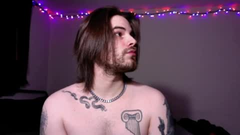 zorvello_83 online show from April 3, 9:46 pm